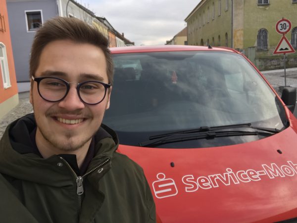 Unterwegs mit dem Sparkassen Service-Mobil