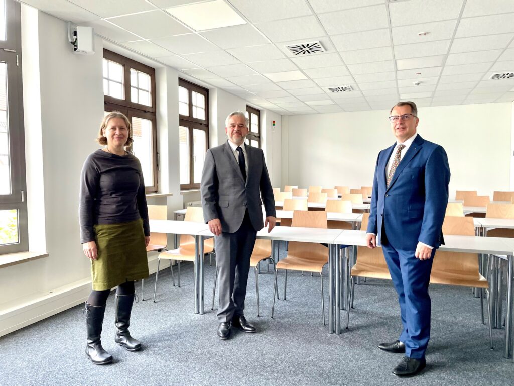 Universität Passau bezieht Räume im Sparkassenhaus „Ludwig8“