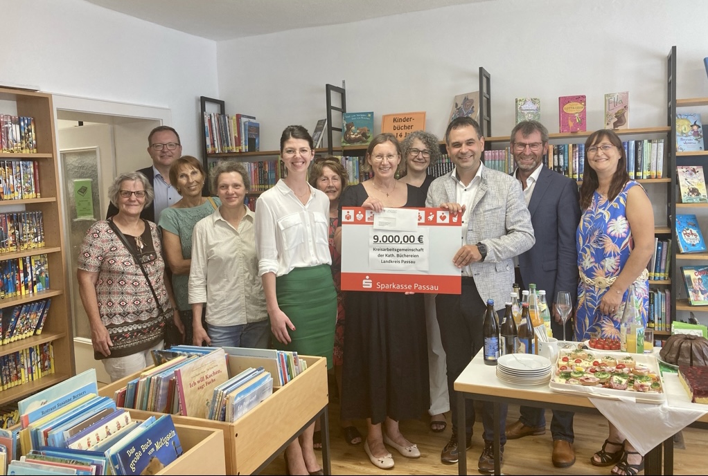 9.000 Euro für die Büchereien im Passauer Land