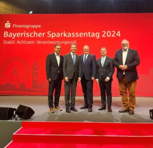 Delegation aus Passau beim Bayerischen Sparkassentag 2024 in Straubing.