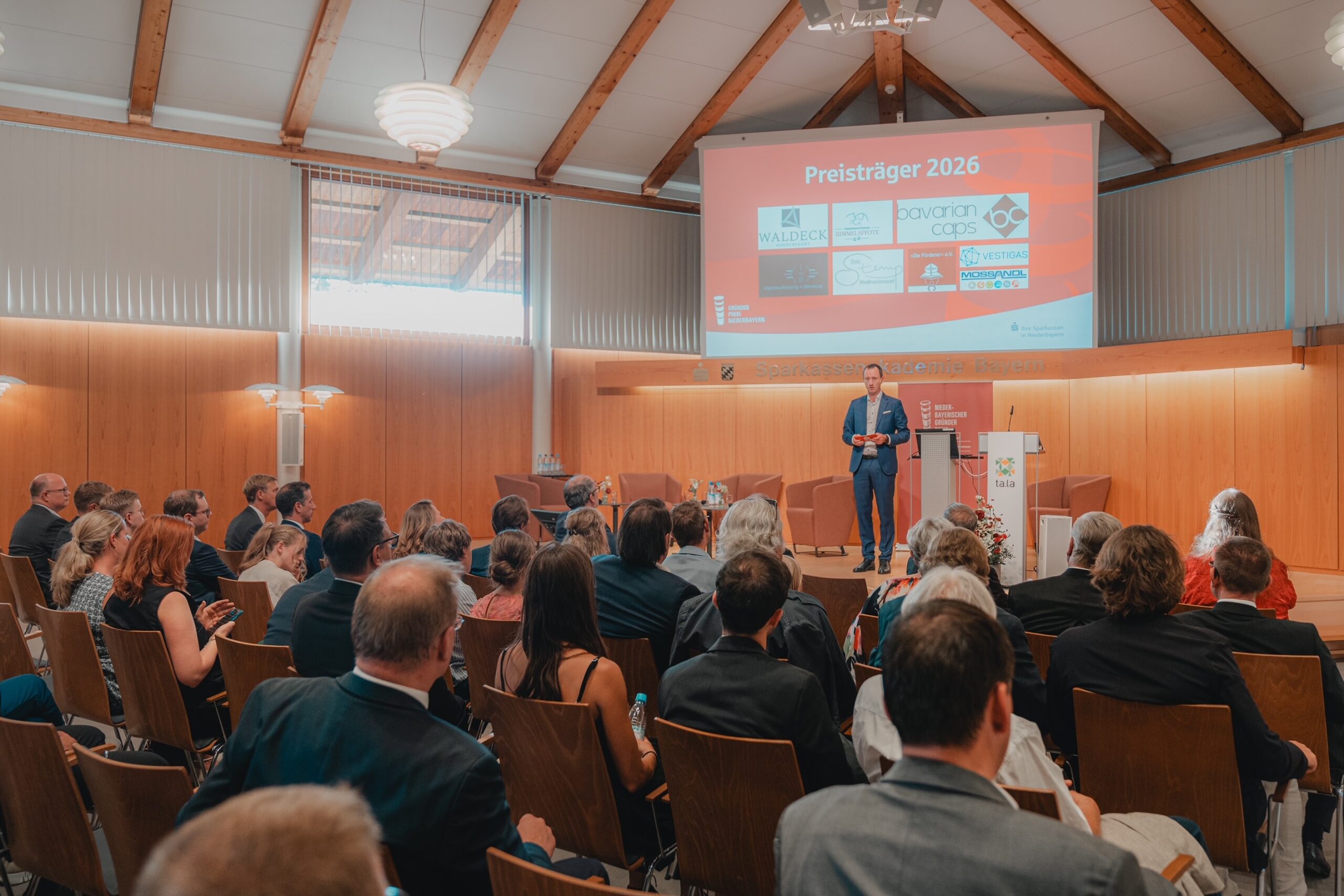 https://www.niederbayerischer-gruenderpreis.de/