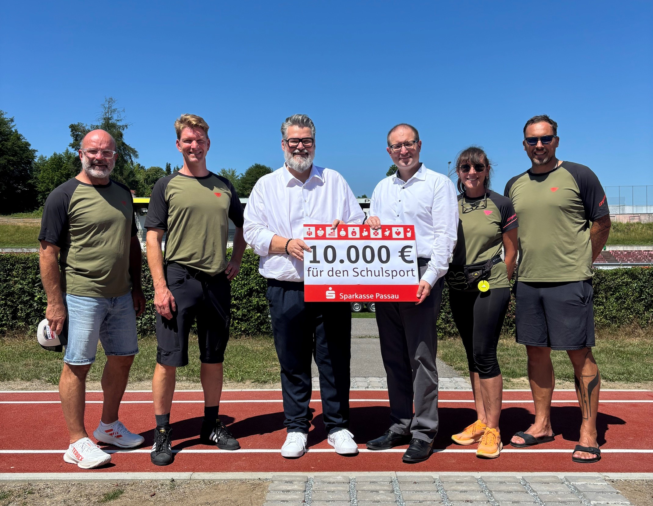 Sparkasse Passau stärkt Schulsport