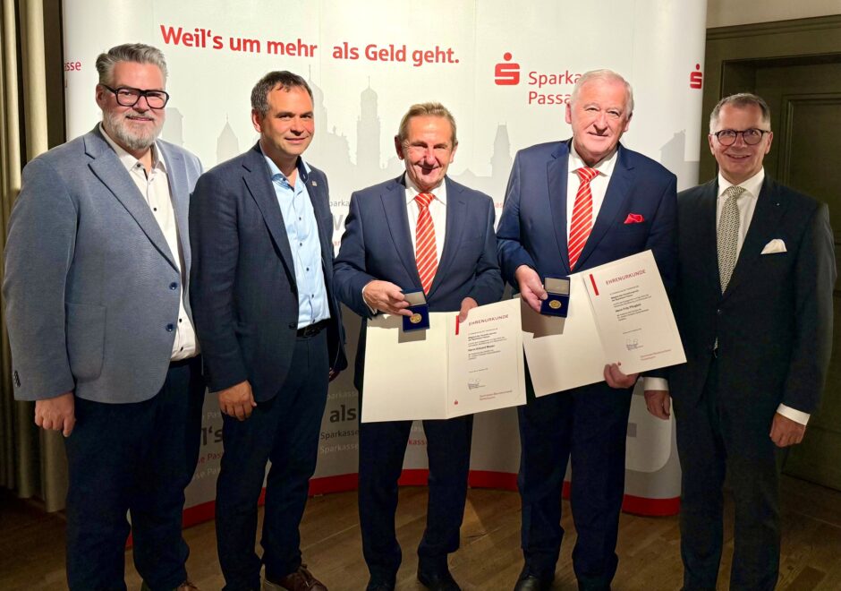 Sparkasse Passau verabschiedet langjährige Verwaltungsratsmitglieder und würdigt ihr ehrenamtliches Engagement