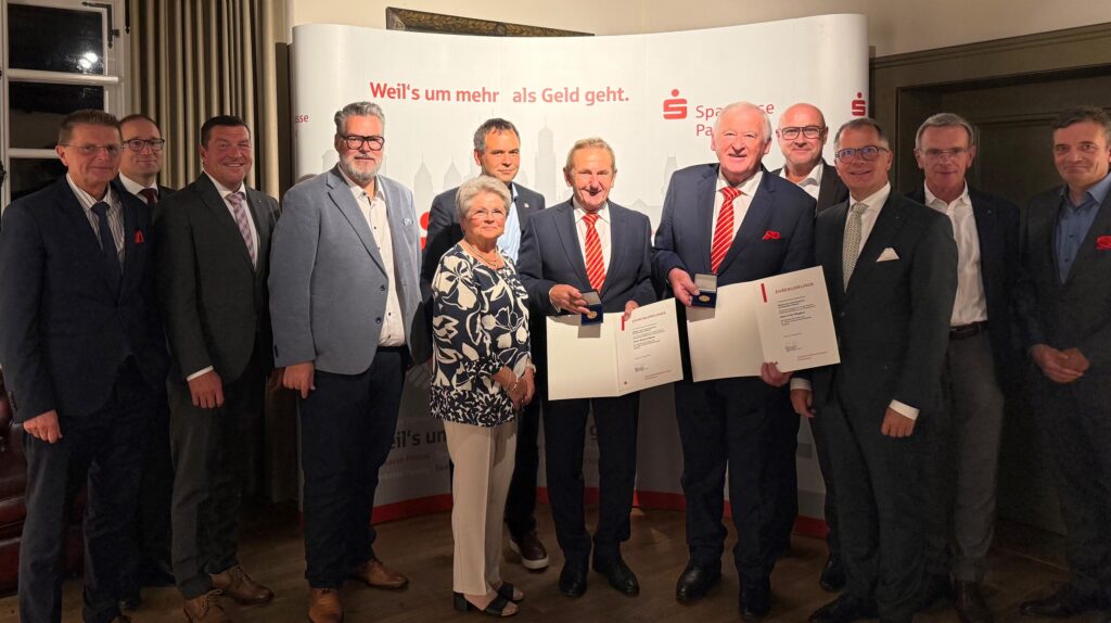 Sparkasse Passau verabschiedet langjährige Verwaltungsratsmitglieder